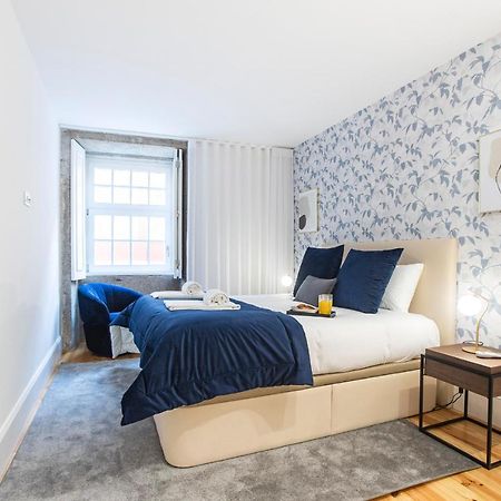 Elegant Downtown 1Br Flat W/ Ac By Lovelystay Porto Luaran gambar